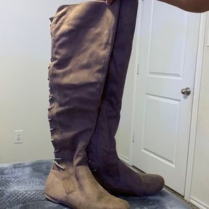 Brown boots